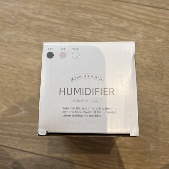 Humidifier, small, New with Box - Picture 13 of 16
